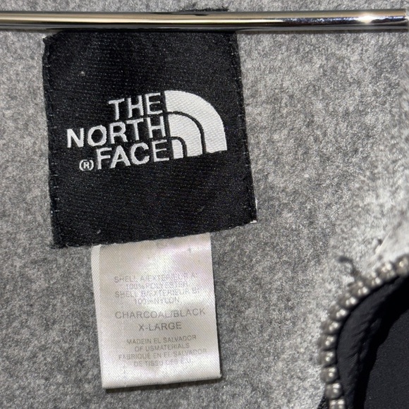 The North Face Men's Black and Gray Performance Jacket - Picture 7 of 15